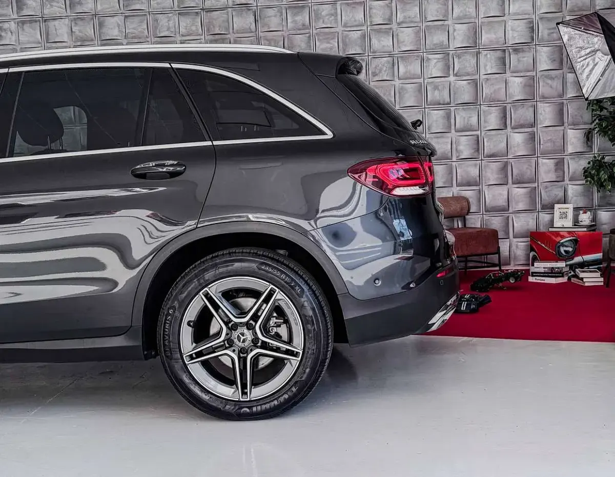 Usata Mercedes GLC300 Premium 211 CV (155 kW) 2021 Grigio SUV