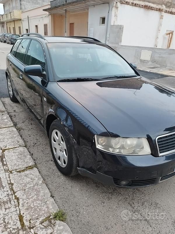 Usata Audi A4 130 CV (95 kW) 2002 Blu Station wagon