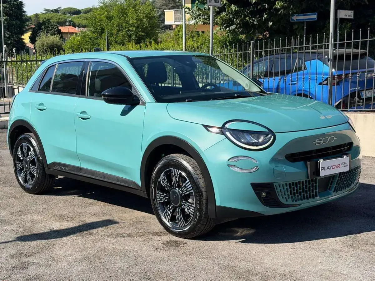 Usata Fiat 600 110 CV (80 kW) 2025 Azzurro SUV