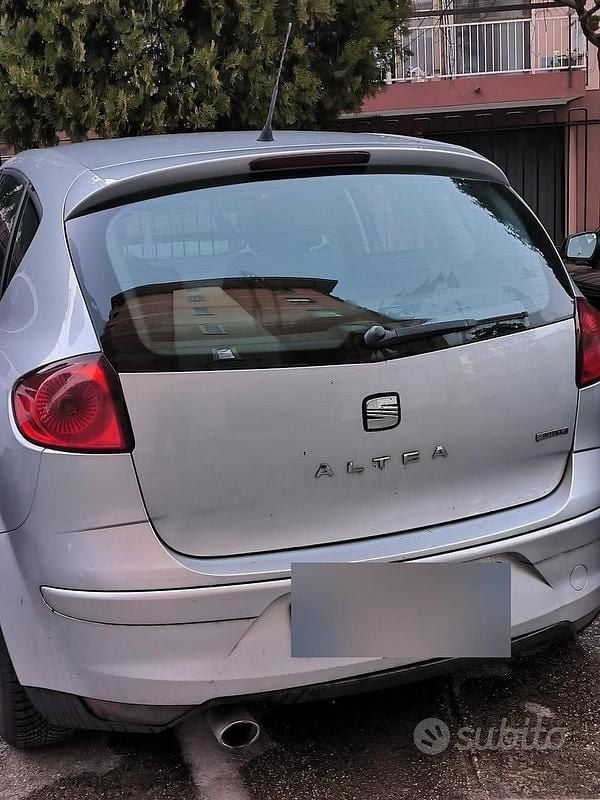 Usata Seat Altea Reference 102 CV (75 kW) 2009 Grigio Monovolume