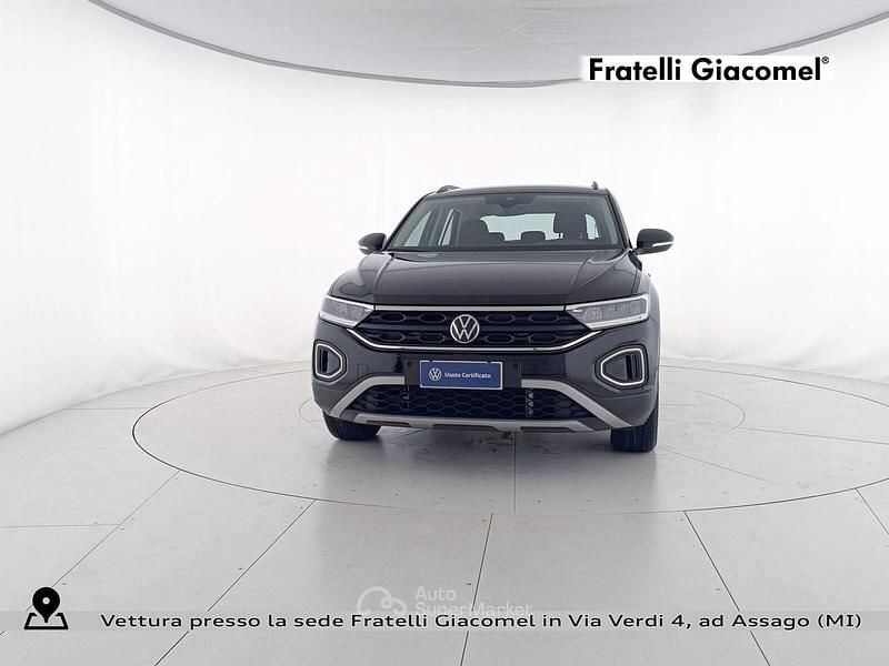 Usata VW T-Roc Life 150 CV (110 kW) 2024 Deep black perlato SUV