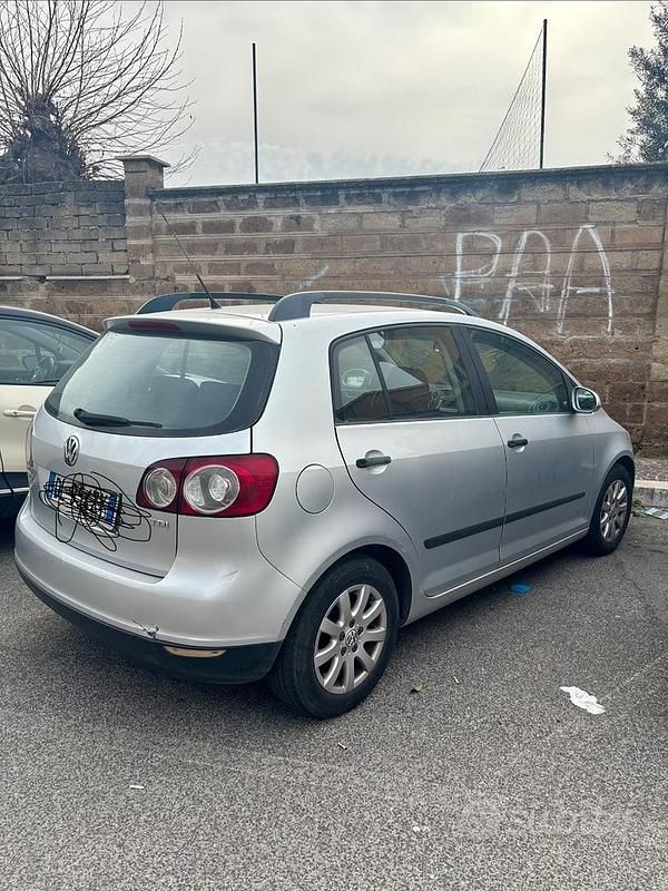 Usata VW Golf Plus Cross 115 CV (84 kW) 2007 Grigio Monovolume