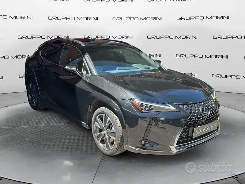 Usata Lexus UX Luxury Line 183 CV (134 kW) 2022 SUV