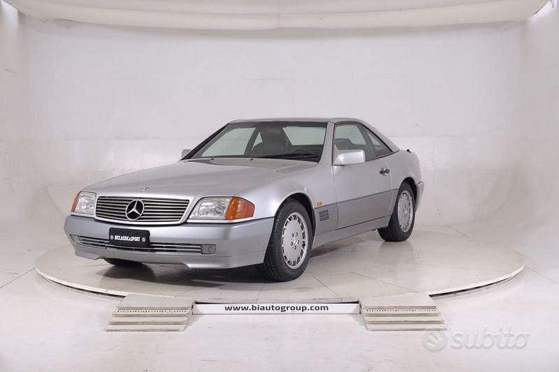 Usata Mercedes SL300 231 CV (169 kW) 1992 Argento Cabrio