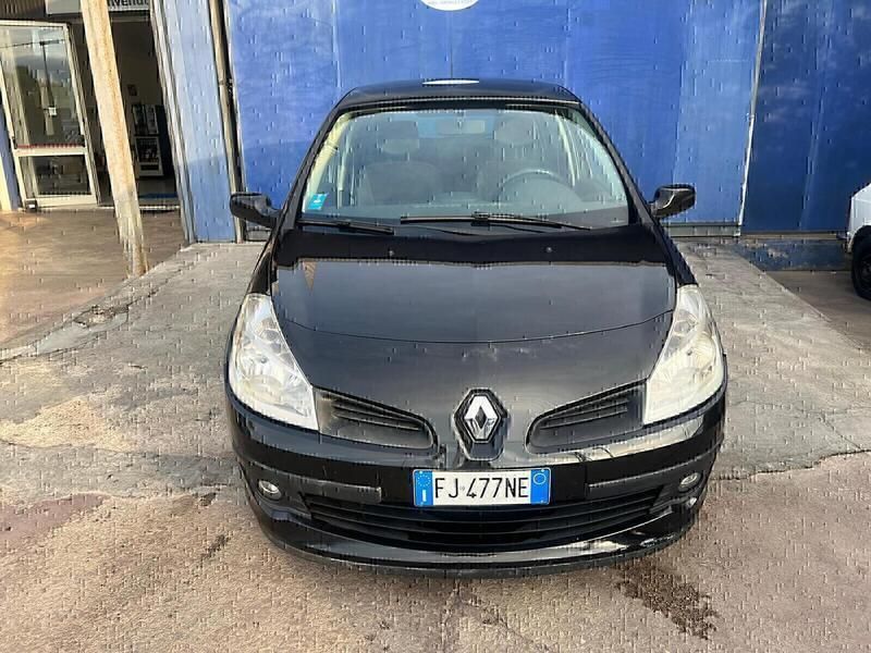 Usata Renault Clio II LE 75 CV (55 kW) 2007 Nero Berlina