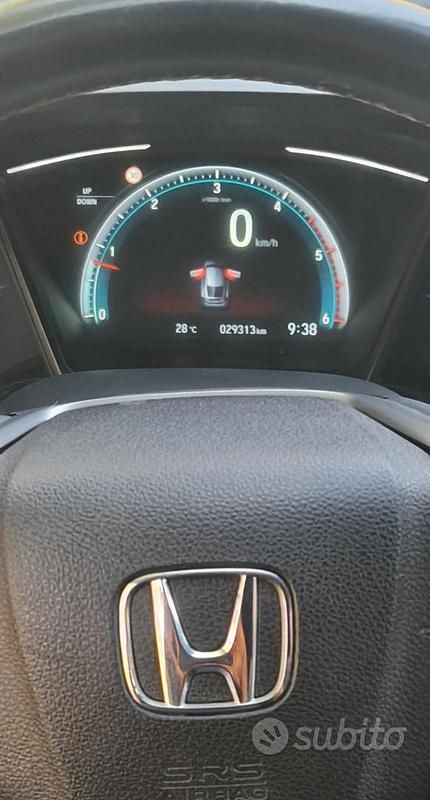 Usata Honda Civic Executive 120 CV (88 kW) 2018 Grigio Utilitaria