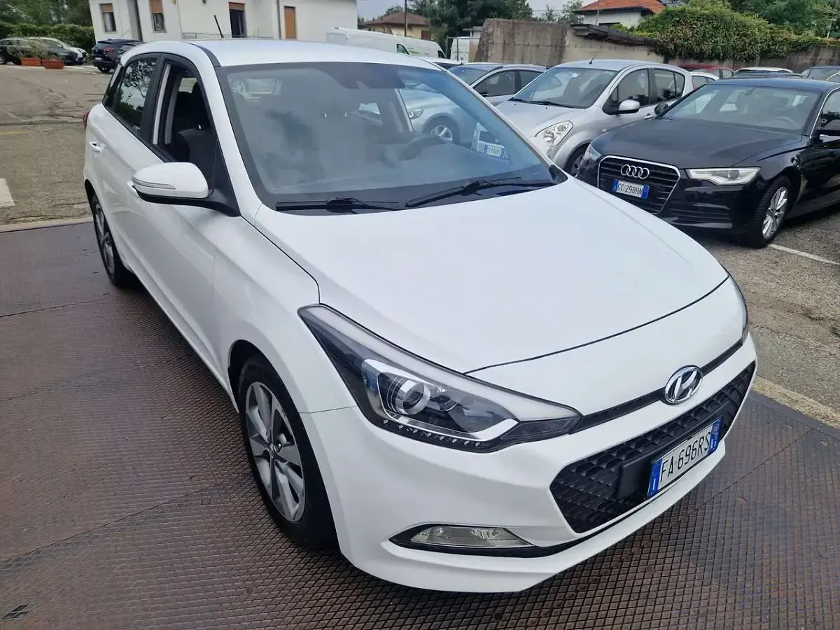 Usata Hyundai i20 Style 75 CV (55 kW) 2015 Other Utilitaria