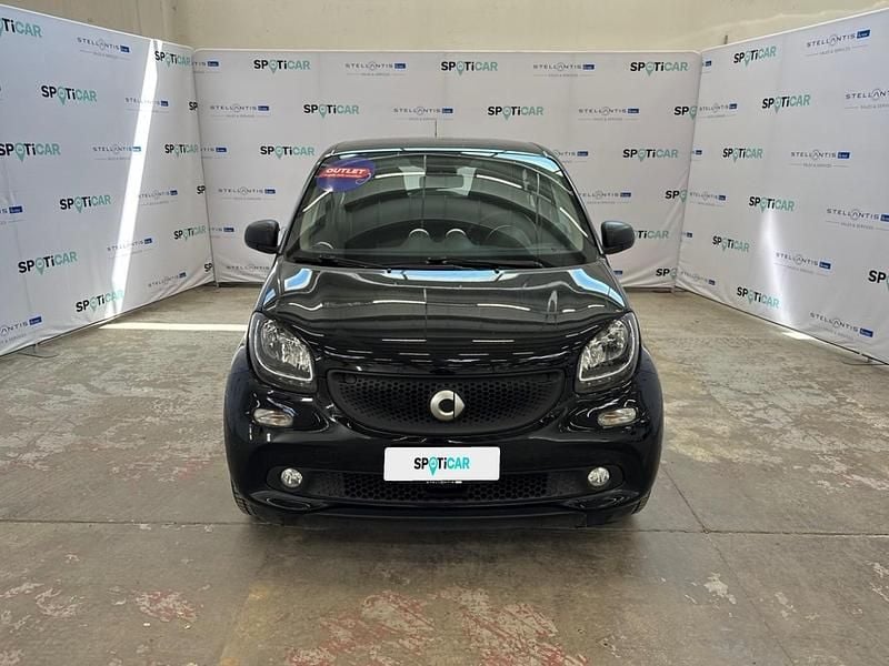 Usado Smart ForFour Passion 71 CV (52 kW) 2019 Negro Utilitario