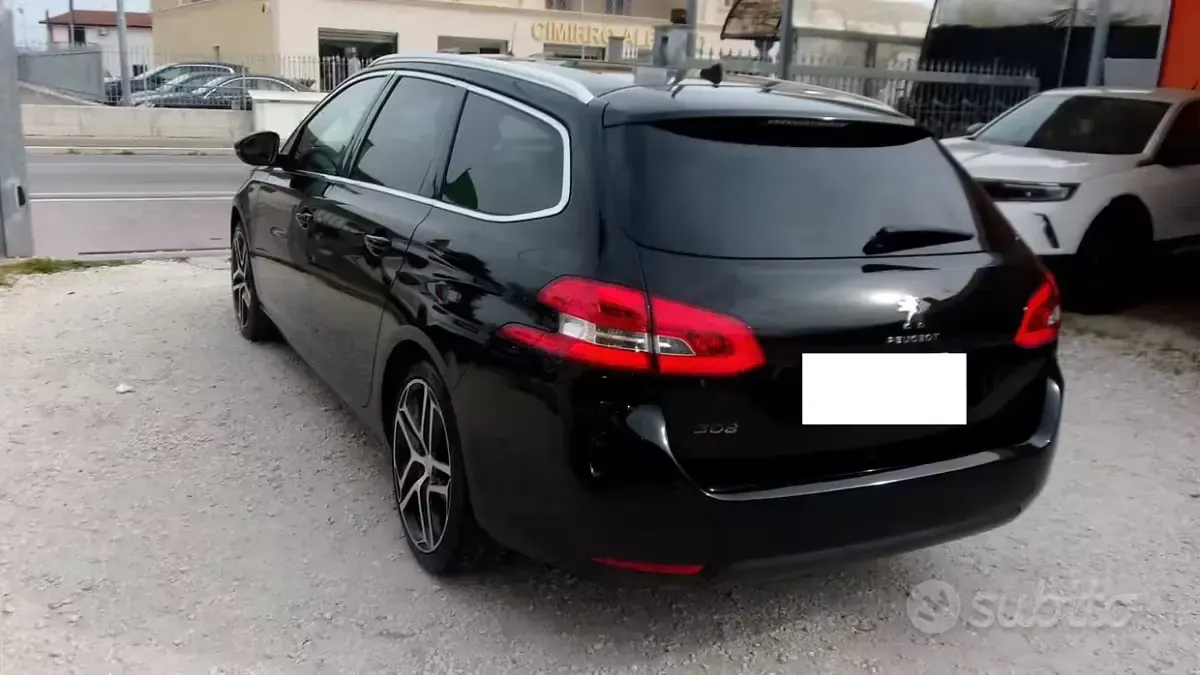 Usata Peugeot 308 Allure 120 CV (88 kW) 2018 Nero Station wagon