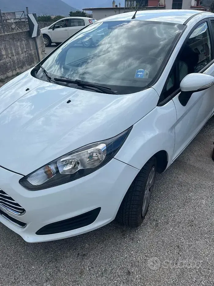 Usata Ford Fiesta 75 CV (55 kW) 2013 Utilitaria