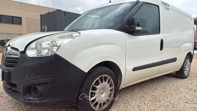 Usata Opel Combo 120 CV (88 kW) 2014 Monovolume