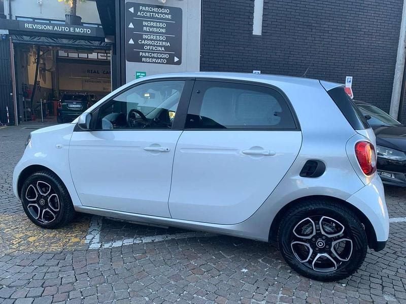 Usata Smart ForFour Electric Drive Passion 41 kW (56 CV) 2018 Bianco Utilitaria