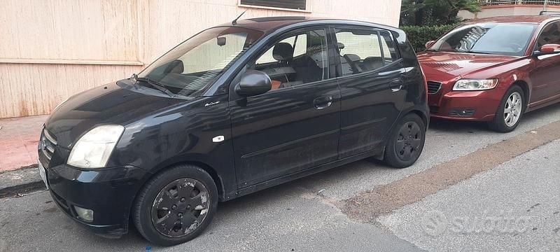 Usata Kia Picanto 75 CV (55 kW) 2008 Nero Utilitaria