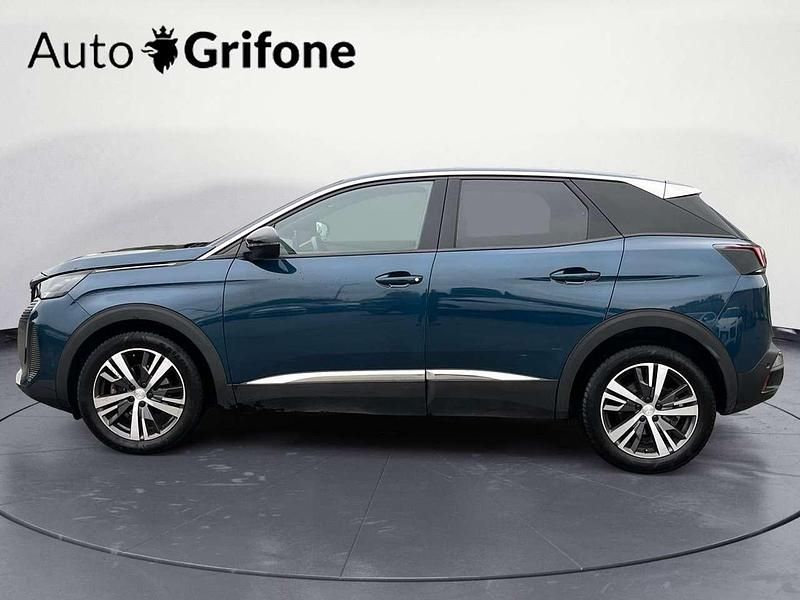 Usata Peugeot 3008 Allure 131 CV (96 kW) 2023 Blu/azzurro SUV