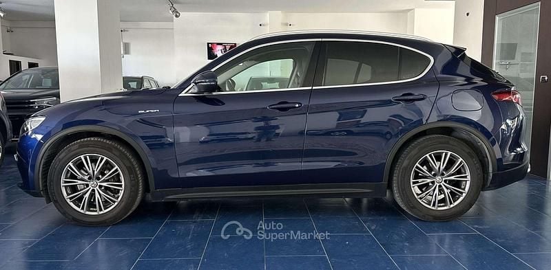 Usata Alfa Romeo Stelvio Super 160 CV (117 kW) 2021 Blu/azzurro SUV