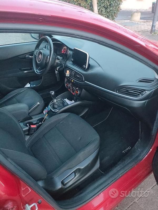 Usata Fiat Tipo Business 95 CV (69 kW) 2018 Rosso Berlina