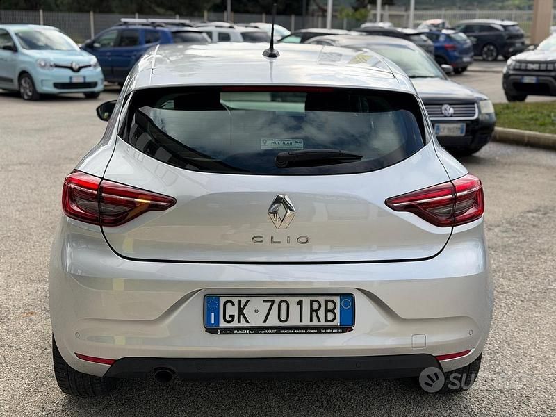 Usata Renault Clio V Evolution 100 CV (73 kW) 2022 Grigio Berlina