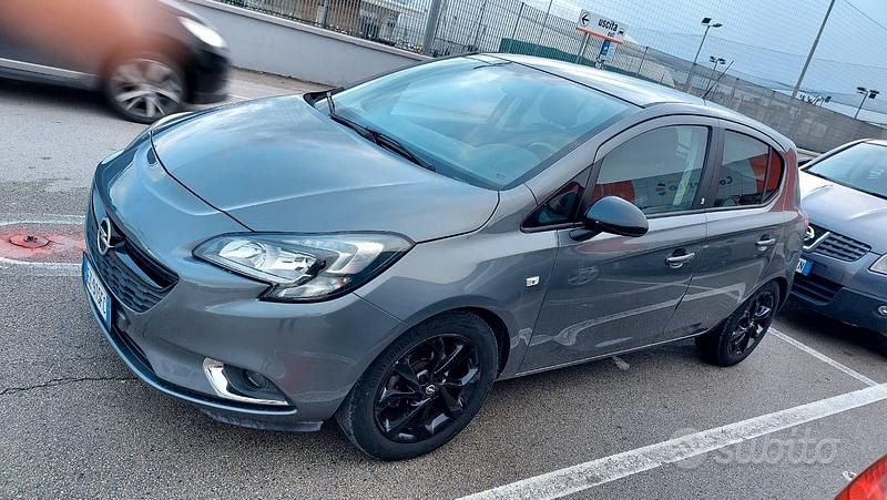 Usata Opel Corsa 90 CV (66 kW) 2015 Grigio Utilitaria