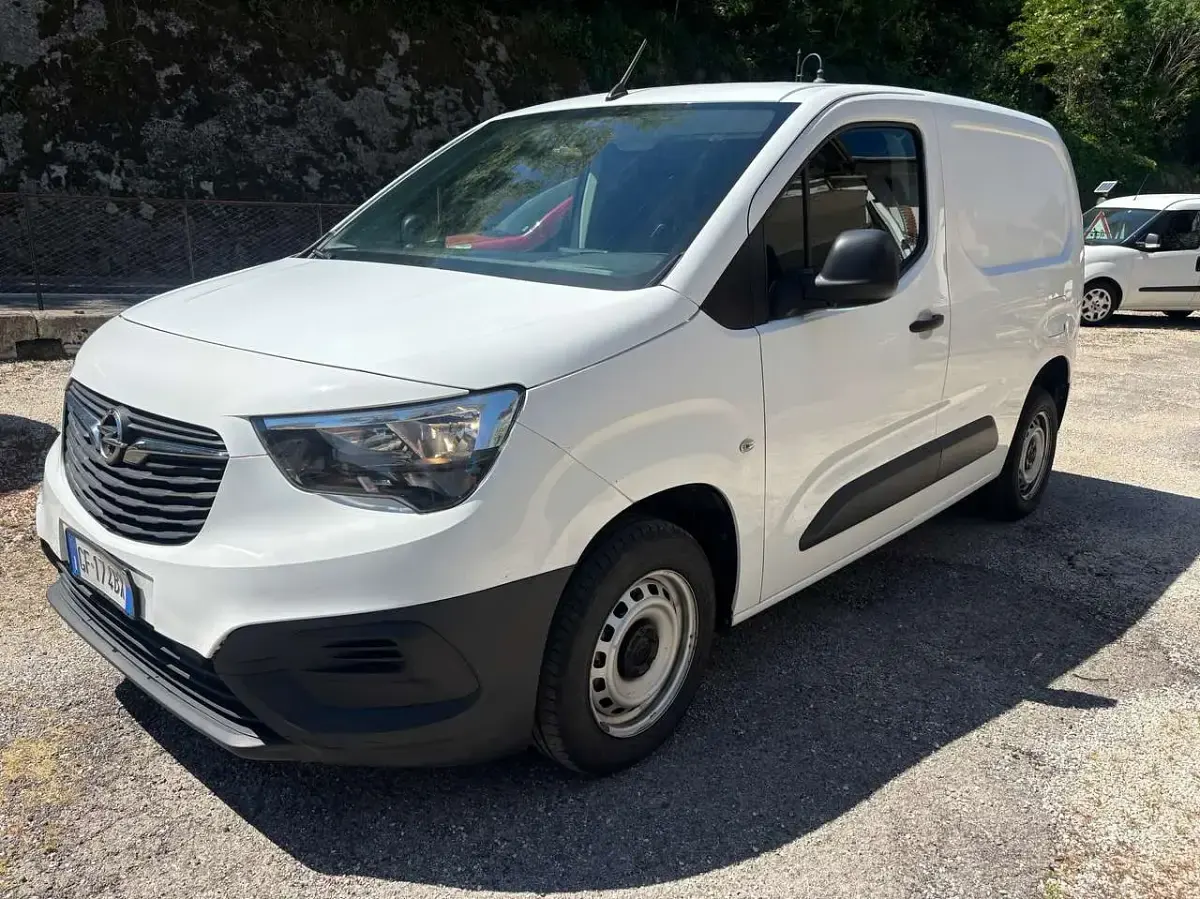 Usata Opel Combo 102 CV (75 kW) 2021 Bianco Monovolume
