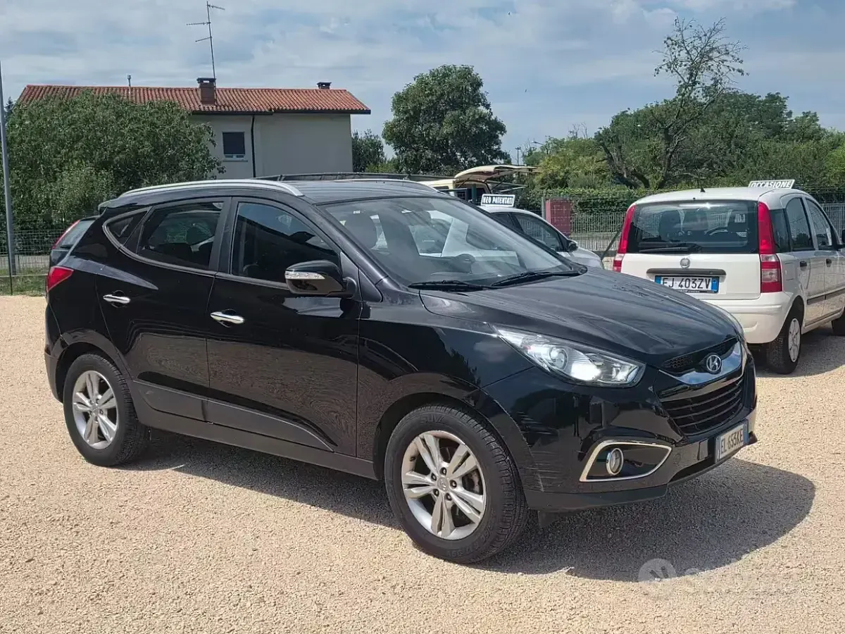 Usata Hyundai ix35 Comfort 115 CV (84 kW) 2012 Nero SUV