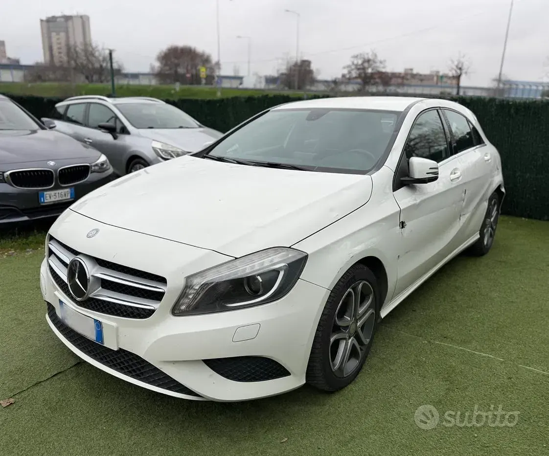 Usata Mercedes A180 Sportline 109 CV (80 kW) 2013 Bianco Berlina