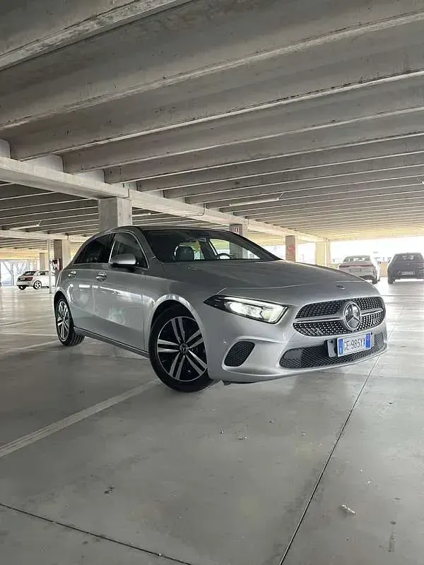 Usata Mercedes A180 116 CV (85 kW) 2021 Berlina