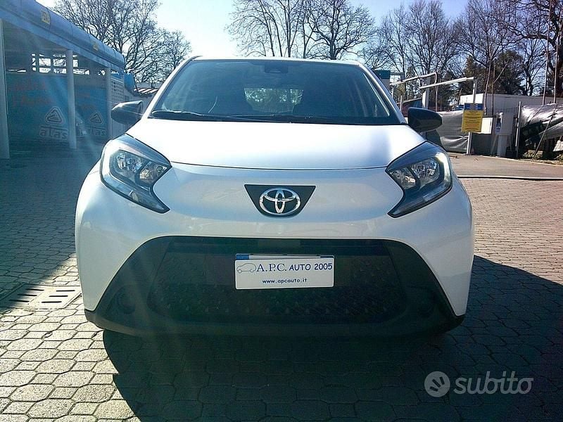 Usata Toyota Aygo X Active 72 CV (52 kW) 2023 Bianco SUV
