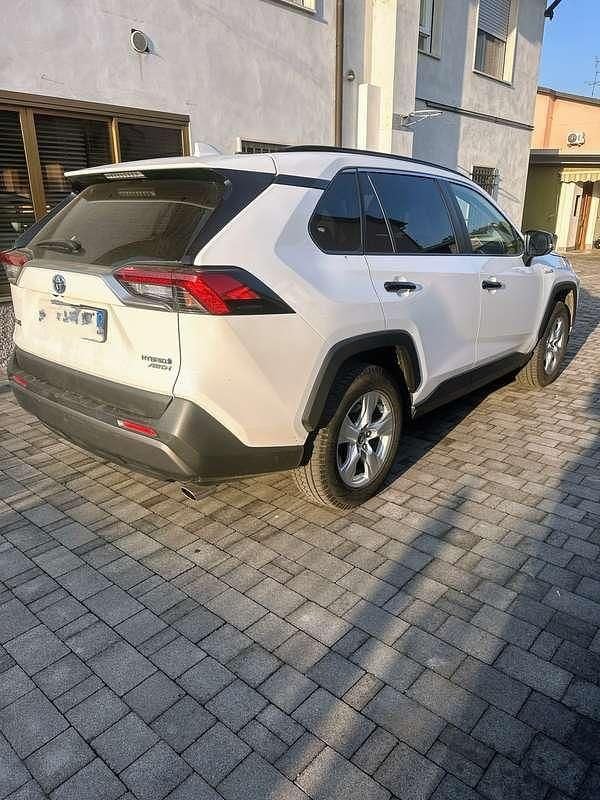 Usata Toyota RAV4 Hybrid Active 178 CV (130 kW) 2019 SUV