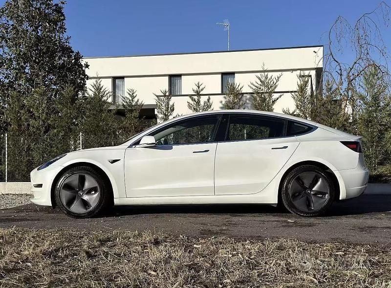 Usata Tesla Model 3 235 kW (320 CV) 2019 Bianco Berlina