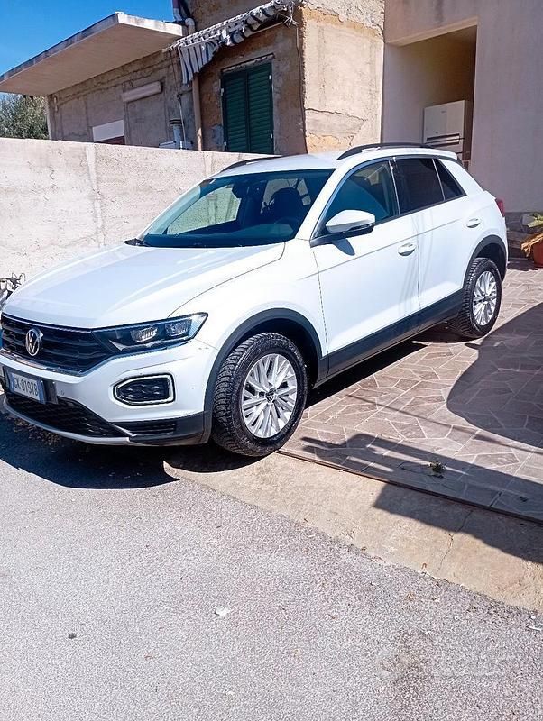 Bianco Usata 2021 VW T-Roc SUV | 18.500 € (Super prezzo) - Immagine 1/4