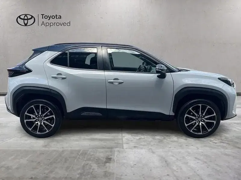 Usata Toyota Yaris Cross Sport 116 CV (85 kW) 2024 Grigio SUV