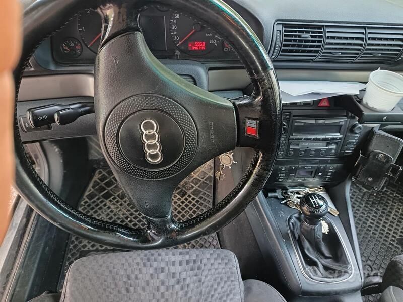 Usata Audi A4 116 CV (85 kW) 2002 Blu Station wagon
