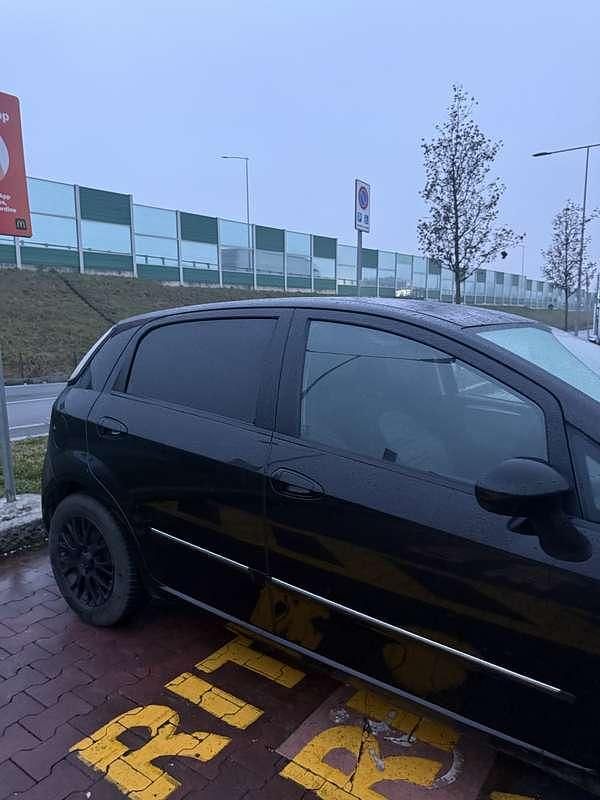 Usata Fiat Punto Evo Active 65 CV (47 kW) 2009 Utilitaria