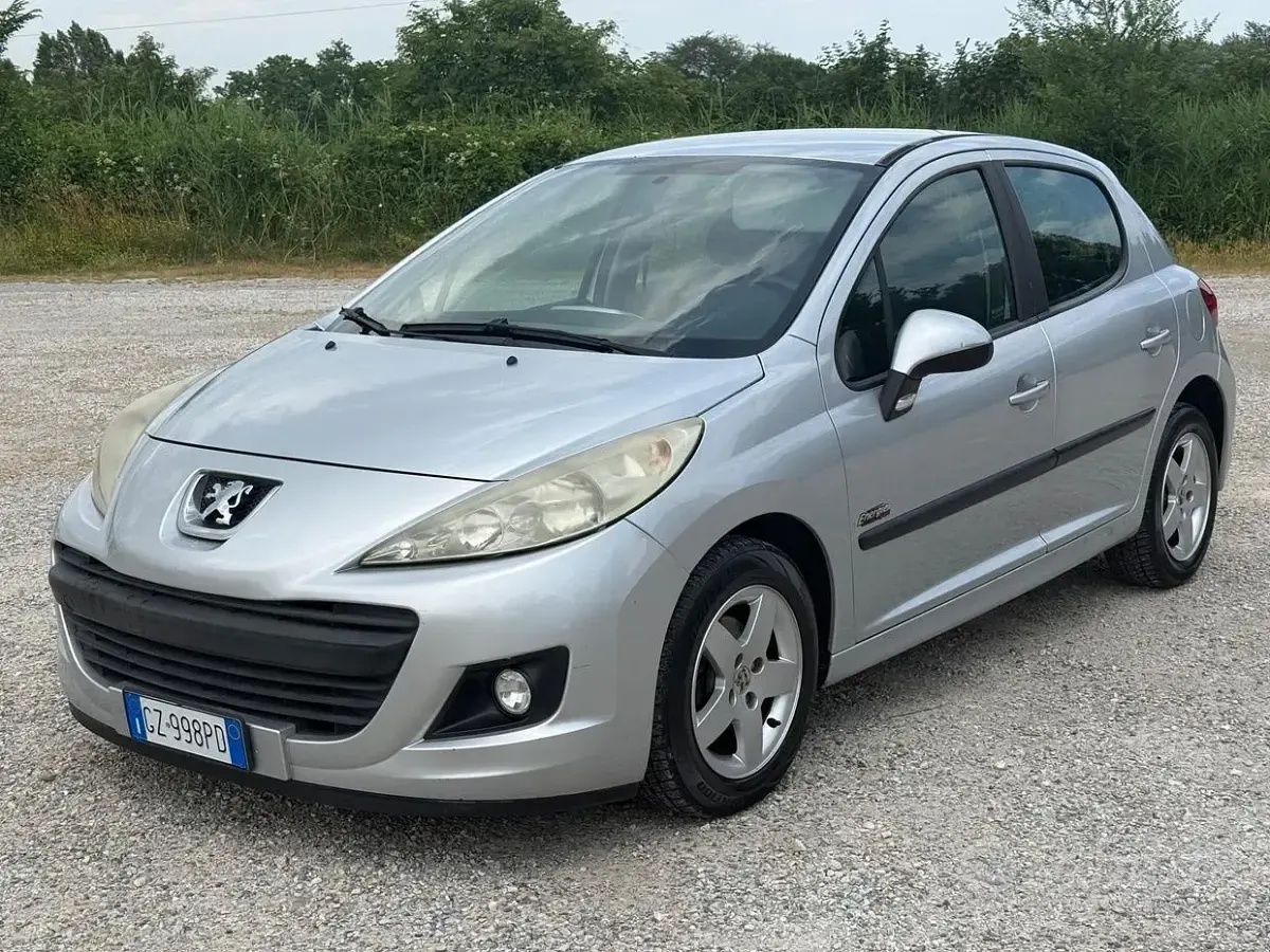 Usata Peugeot 207 Sport 73 CV (53 kW) 2009 Grigio Berlina