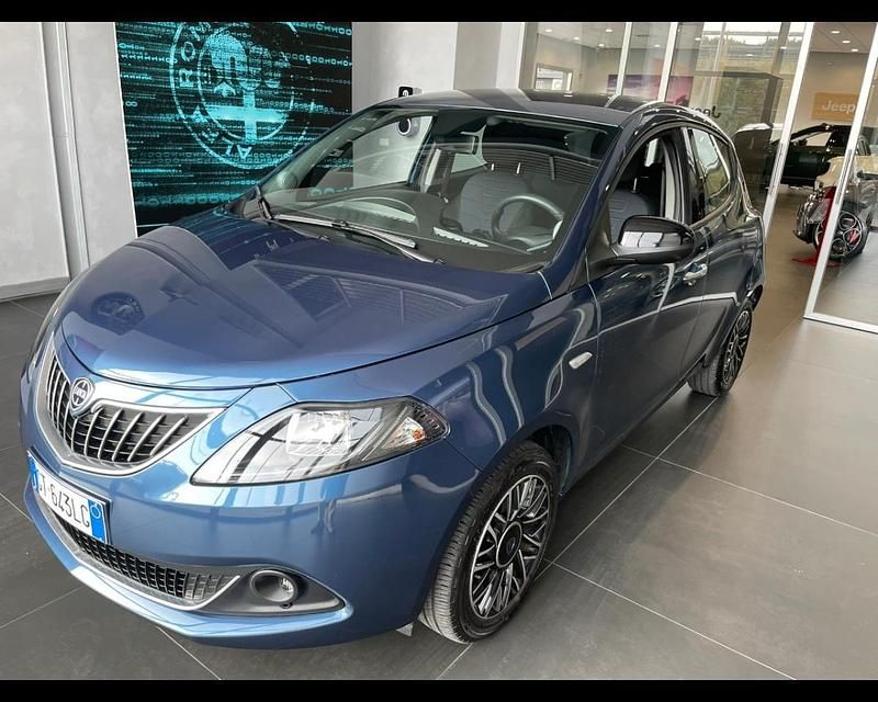 Usata Lancia Ypsilon S 70 CV (51 kW) 2024 Non definito Utilitaria