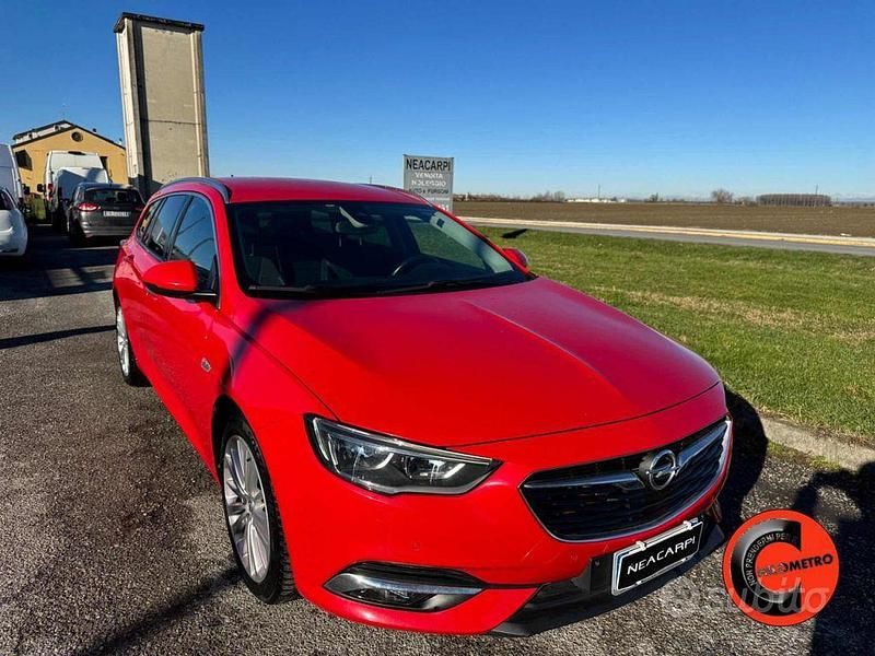 Usata Opel Insignia Innovation 170 CV (125 kW) 2019 Rosso metallizzato Station wagon