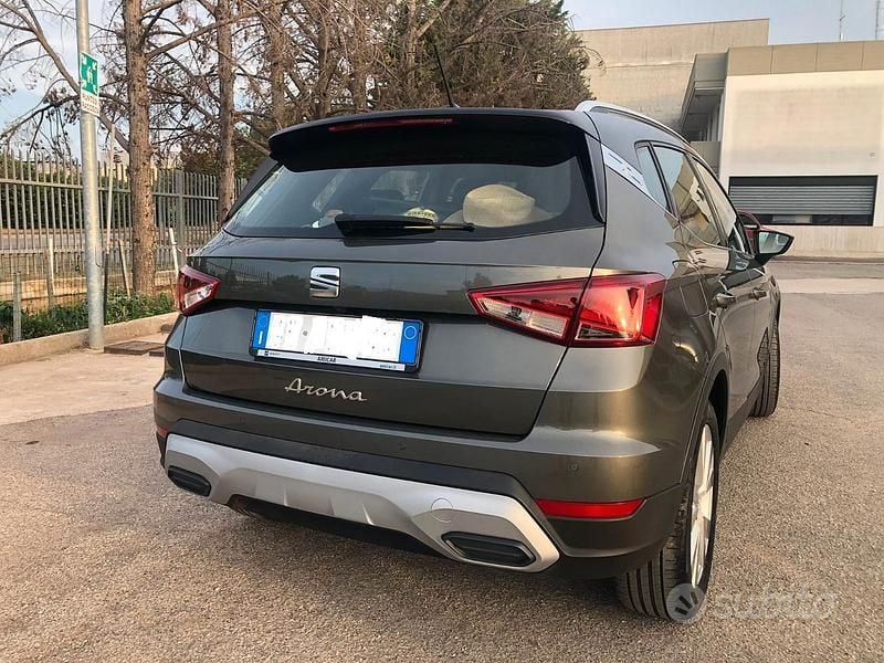 Gebraucht Seat Arona Xperience 95 PS (69 kW) 2023 Grau SUV