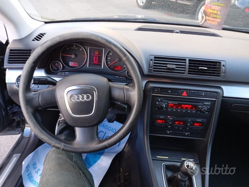Nero Usata 2006 Audi A4 Station wagon | 2700 € (Buon prezzo) - Immagine 1/4