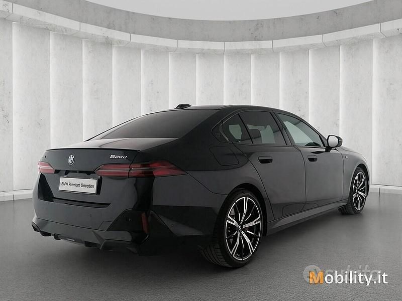 Usata BMW 520 M Sport 197 CV (144 kW) 2025 Nero Berlina