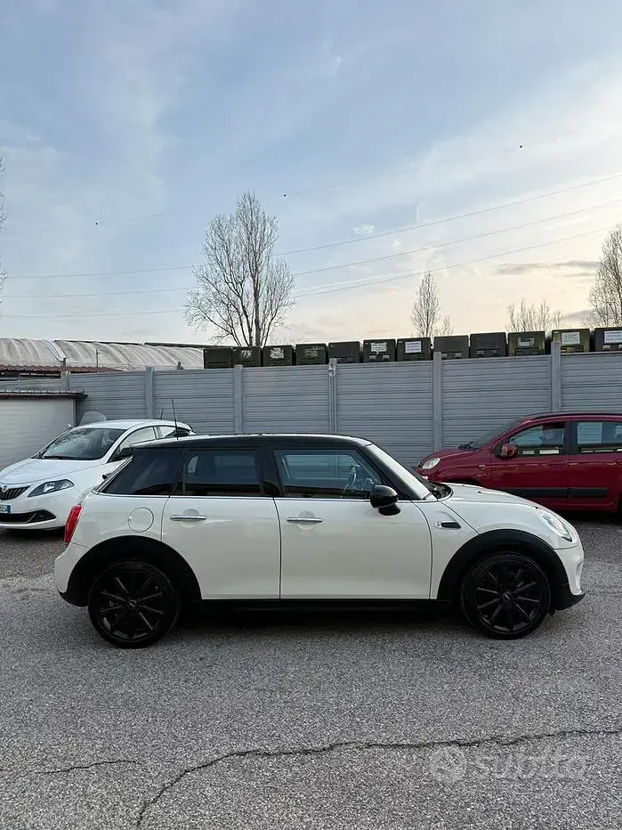 Usata Mini Cooper D 116 CV (85 kW) 2014 Bianco Utilitaria