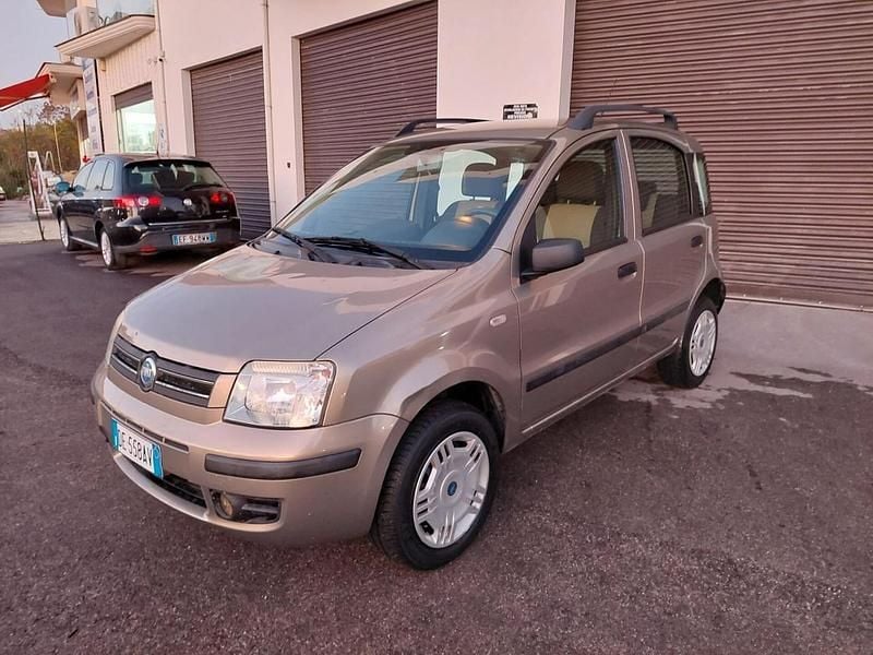 Oro Usata 2007 Fiat Panda Dynamic Tre volumi | 3300 € (Buon prezzo) - Immagine 1/4