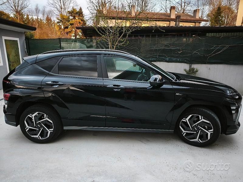 Usata Hyundai Kona N Line 120 CV (88 kW) 2023 Nero SUV