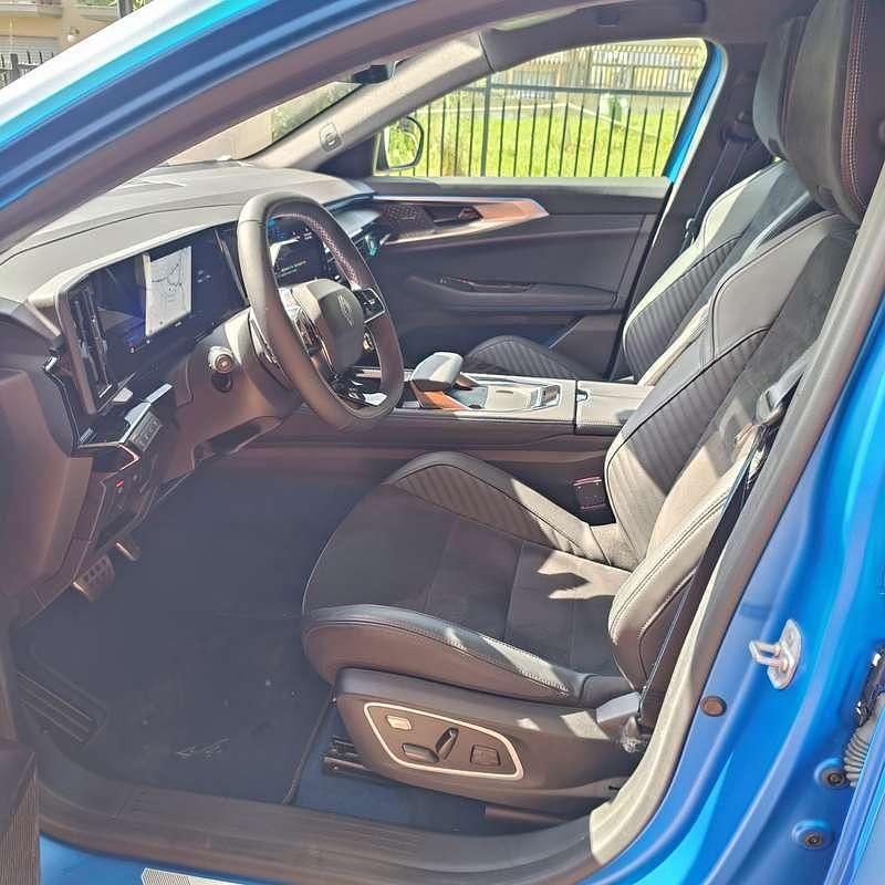 Usata Renault Rafale 300 CV (220 kW) 2024 Blu/azzurro SUV