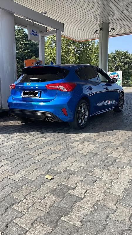 Usata Ford Focus ST-Line 120 CV (88 kW) 2020 Blu Berlina