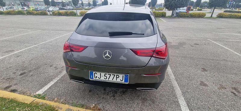 Usata Mercedes CLA180 Shooting Brake 116 CV (85 kW) 2022 Grigio Station wagon