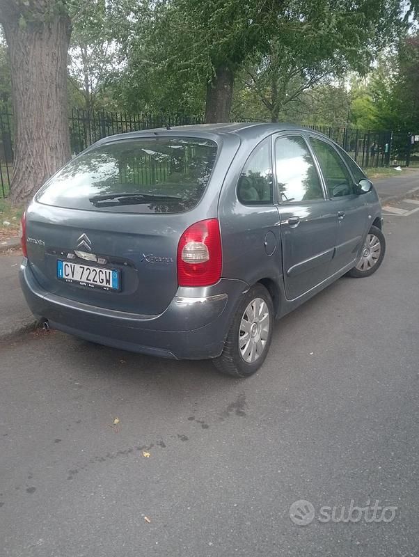 Usata Citroën Xsara 68 CV (50 kW) 2005 Grigio Monovolume