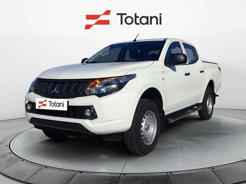 Usata Mitsubishi L200 Invite 154 CV (113 kW) 2015 Bianco Pick-up