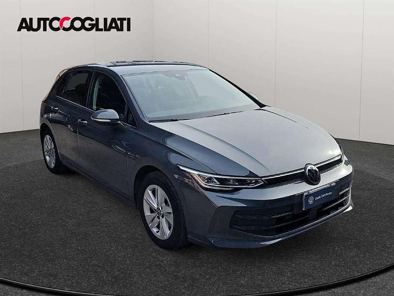 Usata VW Golf VIII Life 116 CV (85 kW) 2025 Grigio Utilitaria