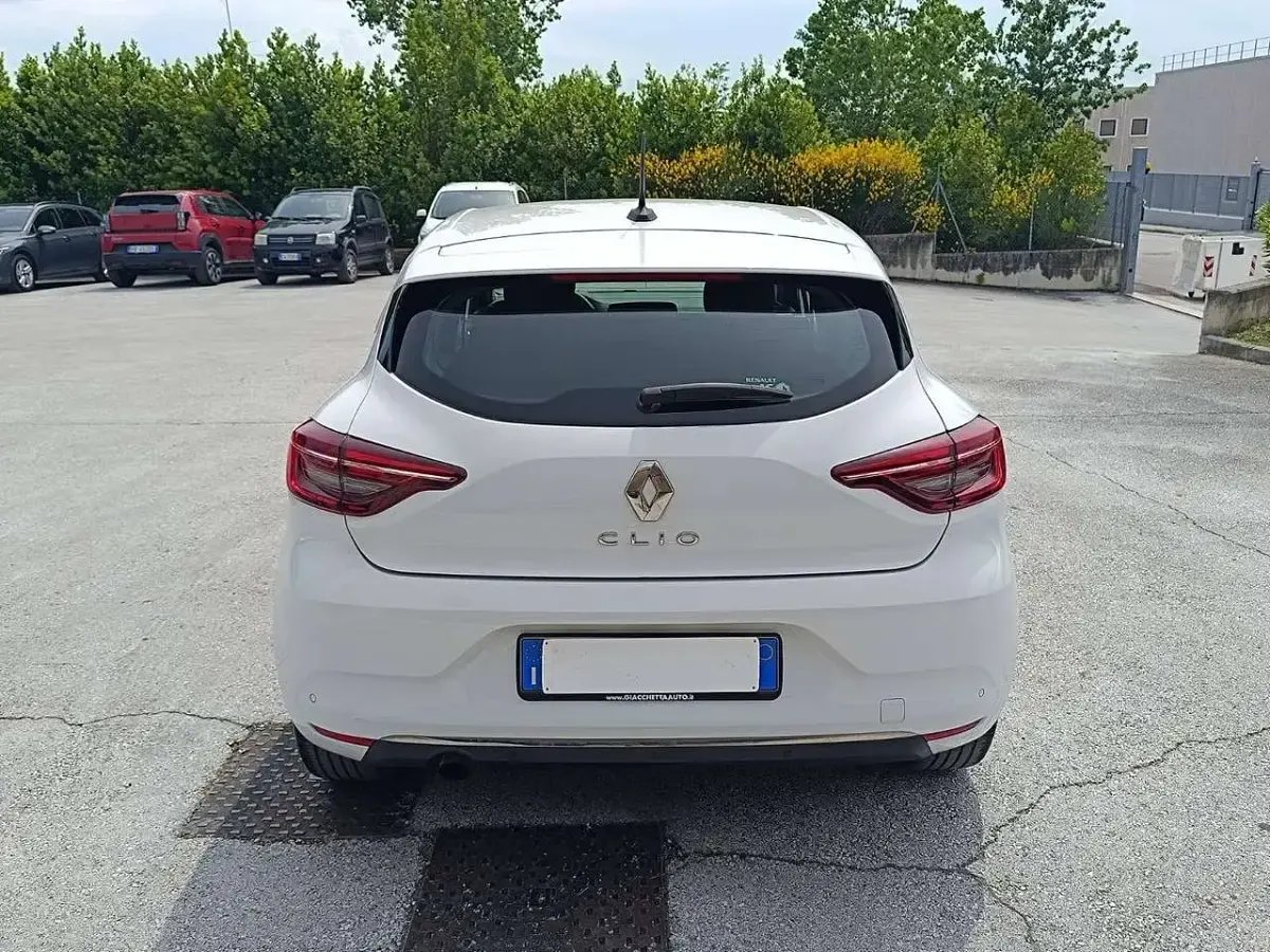 Usata Renault Clio V 101 CV (74 kW) 2020 Other Berlina