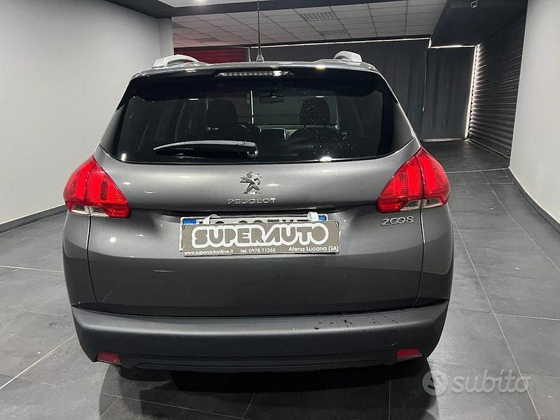Usata Peugeot 2008 Allure 68 CV (50 kW) 2014 Grigio scuro SUV